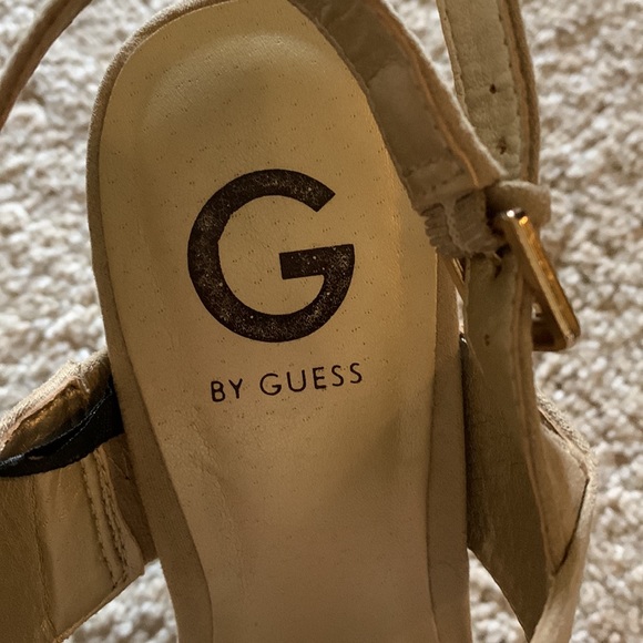 Guess shoes size 6 - Picture 2 of 5